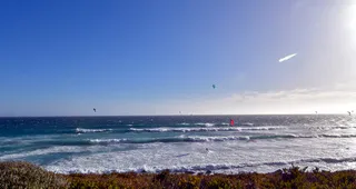 misty cliffs kitesurf spot